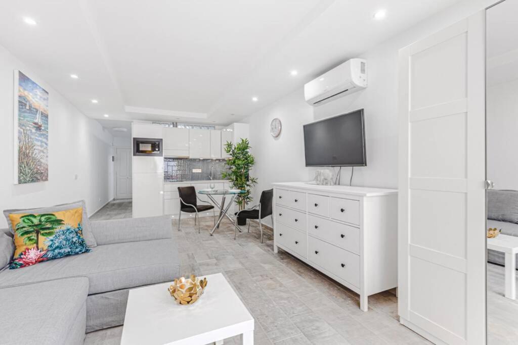 Tenerife Royal Gardens One Bedroom Apartment Плая де лас Америкас Екстериор снимка