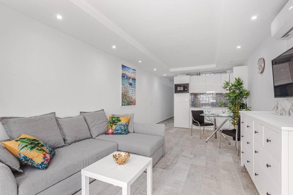 Tenerife Royal Gardens One Bedroom Apartment Плая де лас Америкас Екстериор снимка